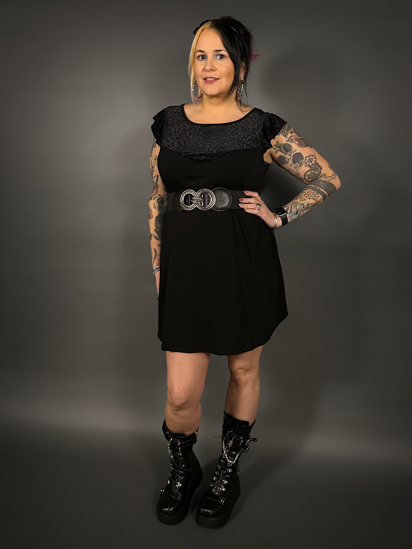 Outfit Set - Flutter Sleeve Animal Print Dress in Black & Double Ring Rope Design Corset Belt