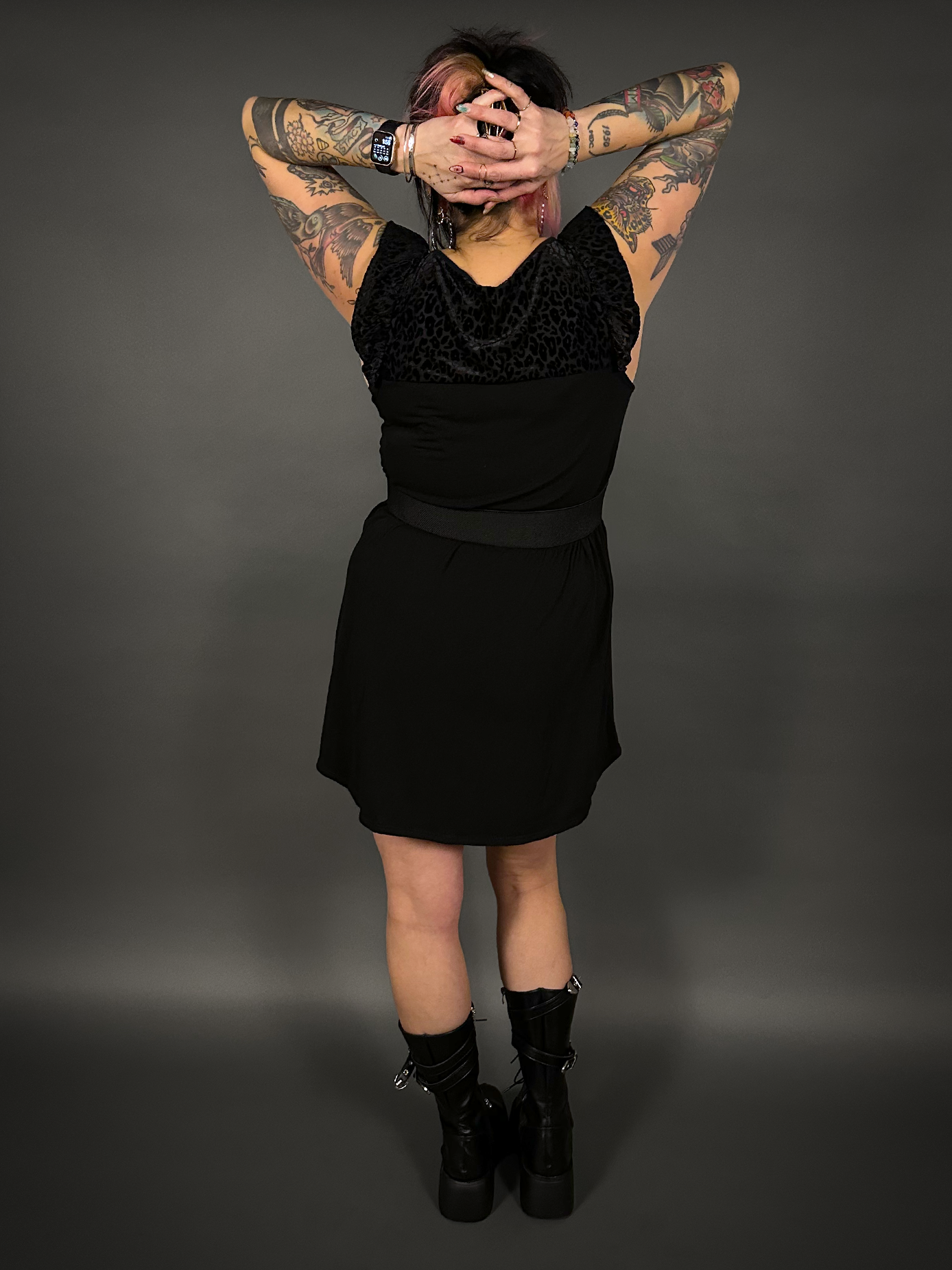 Outfit Set - Flutter Sleeve Animal Print Dress in Black & Retro Style Textured Buckle Corset Belt