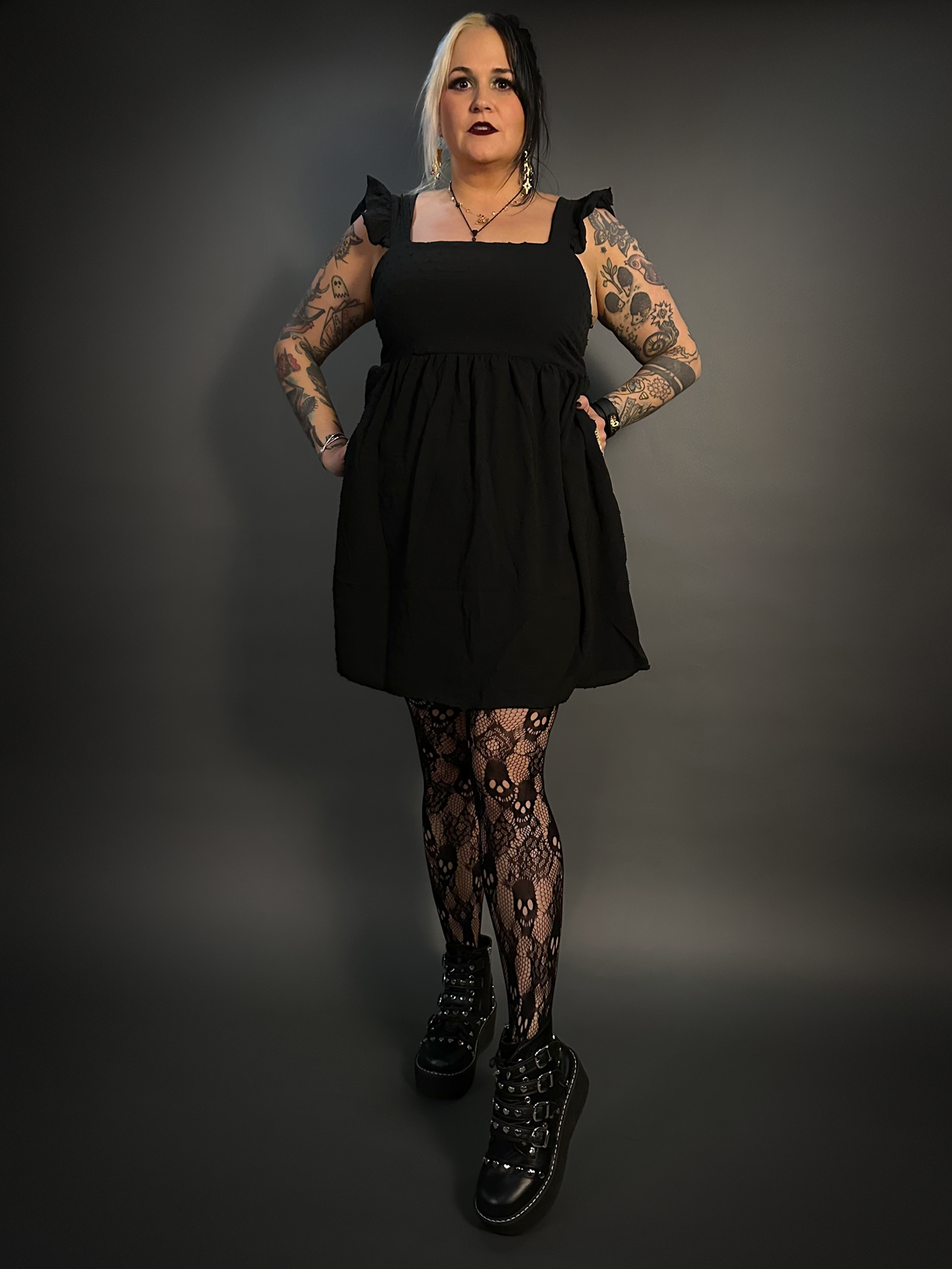 Outfit Set - Ruffled Wing Sleeves Swiss Dot Dress with Pockets with Rose & Skull Tights Media 1 of 11