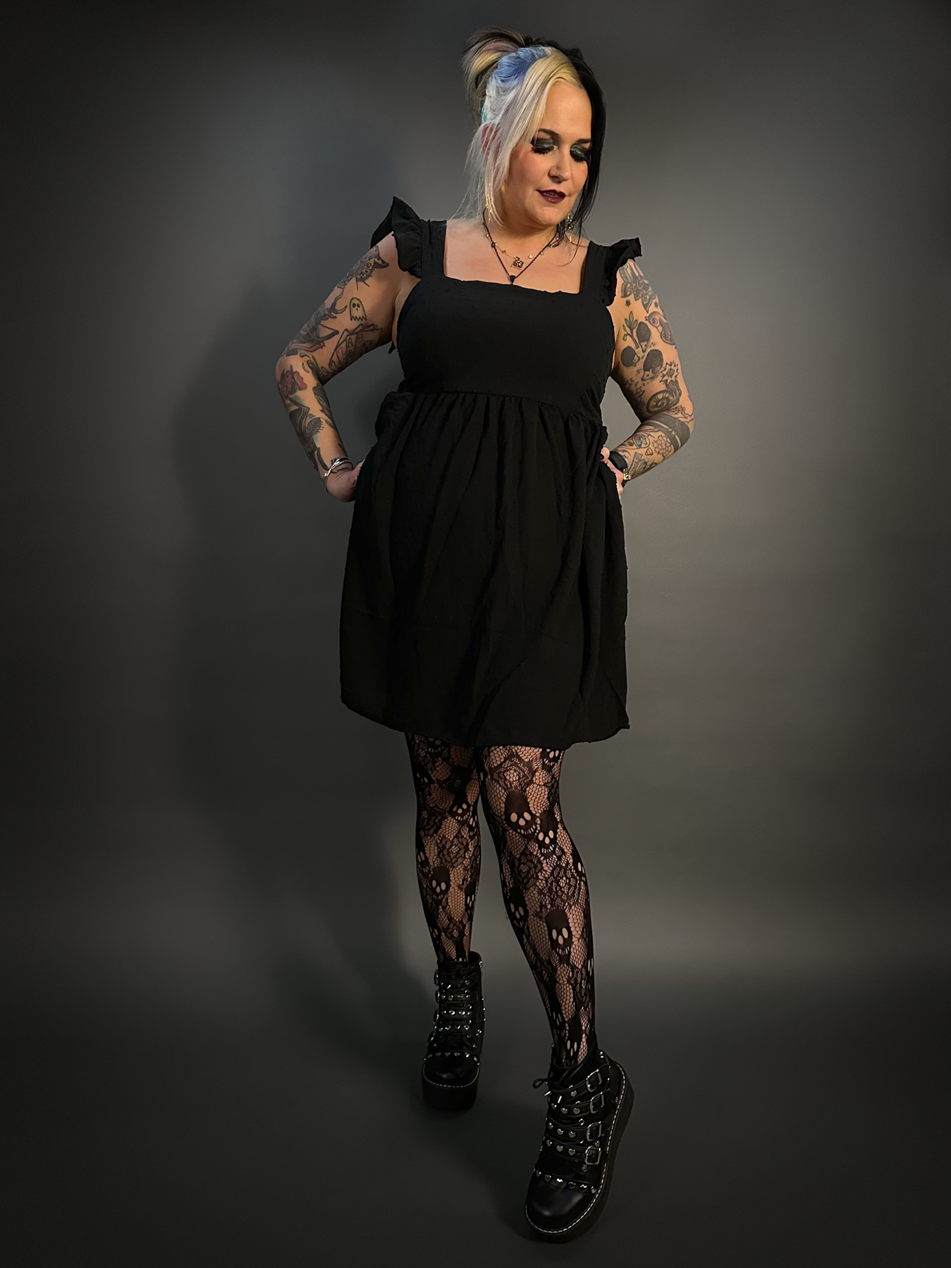 Outfit Set - Ruffled Wing Sleeves Swiss Dot Dress with Pockets with Rose & Skull Tights Media 1 of 11