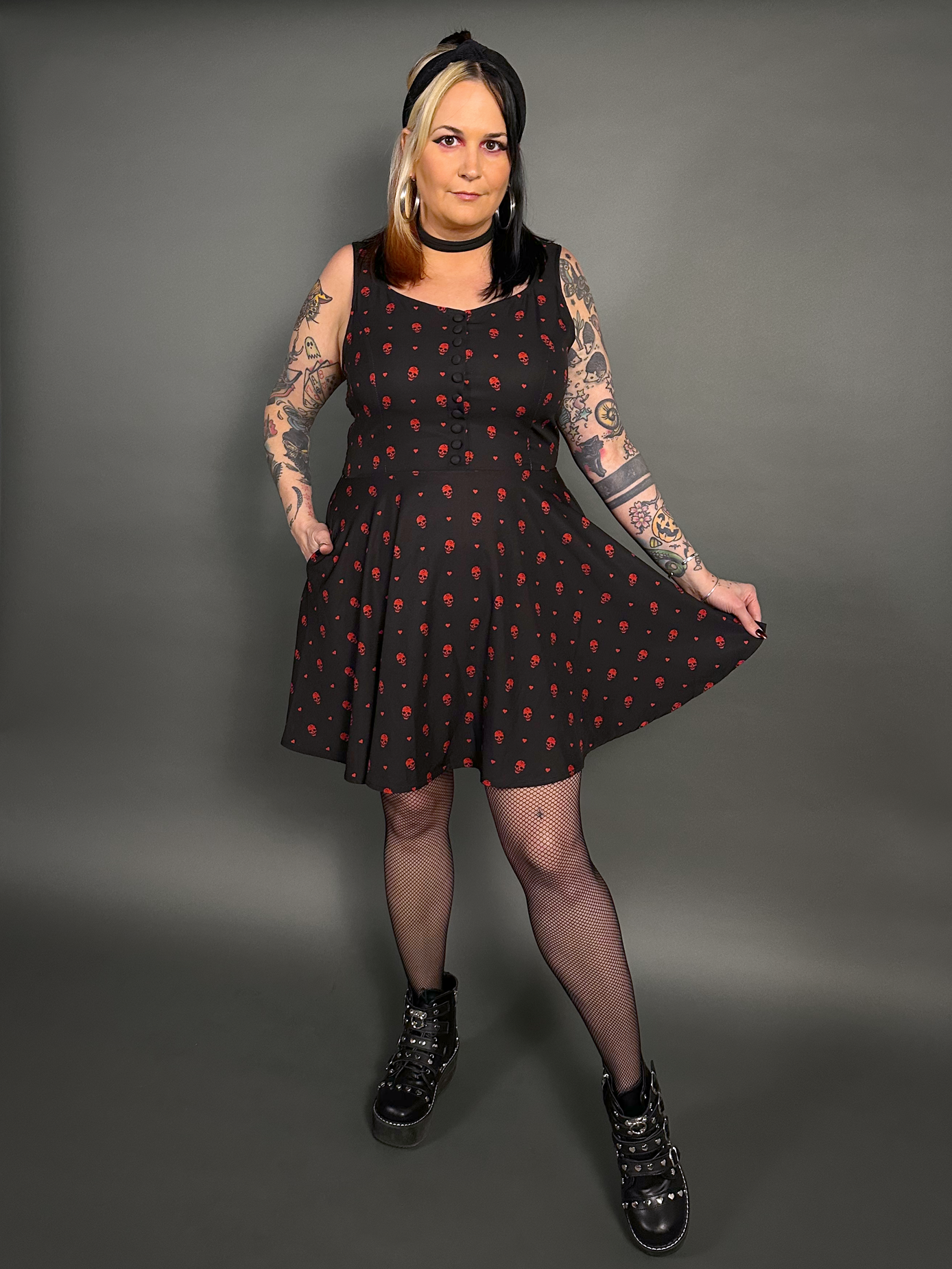 Outfit Set - Tommyrot "Hearts & Skulls" Sleeveless Mini Swing Dress & Fishnet Tights by Pamela Mann