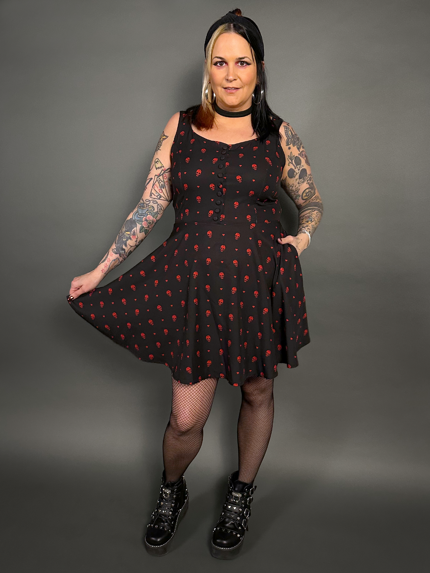 Outfit Set - Tommyrot "Hearts & Skulls" Sleeveless Mini Swing Dress & Fishnet Tights by Pamela Mann