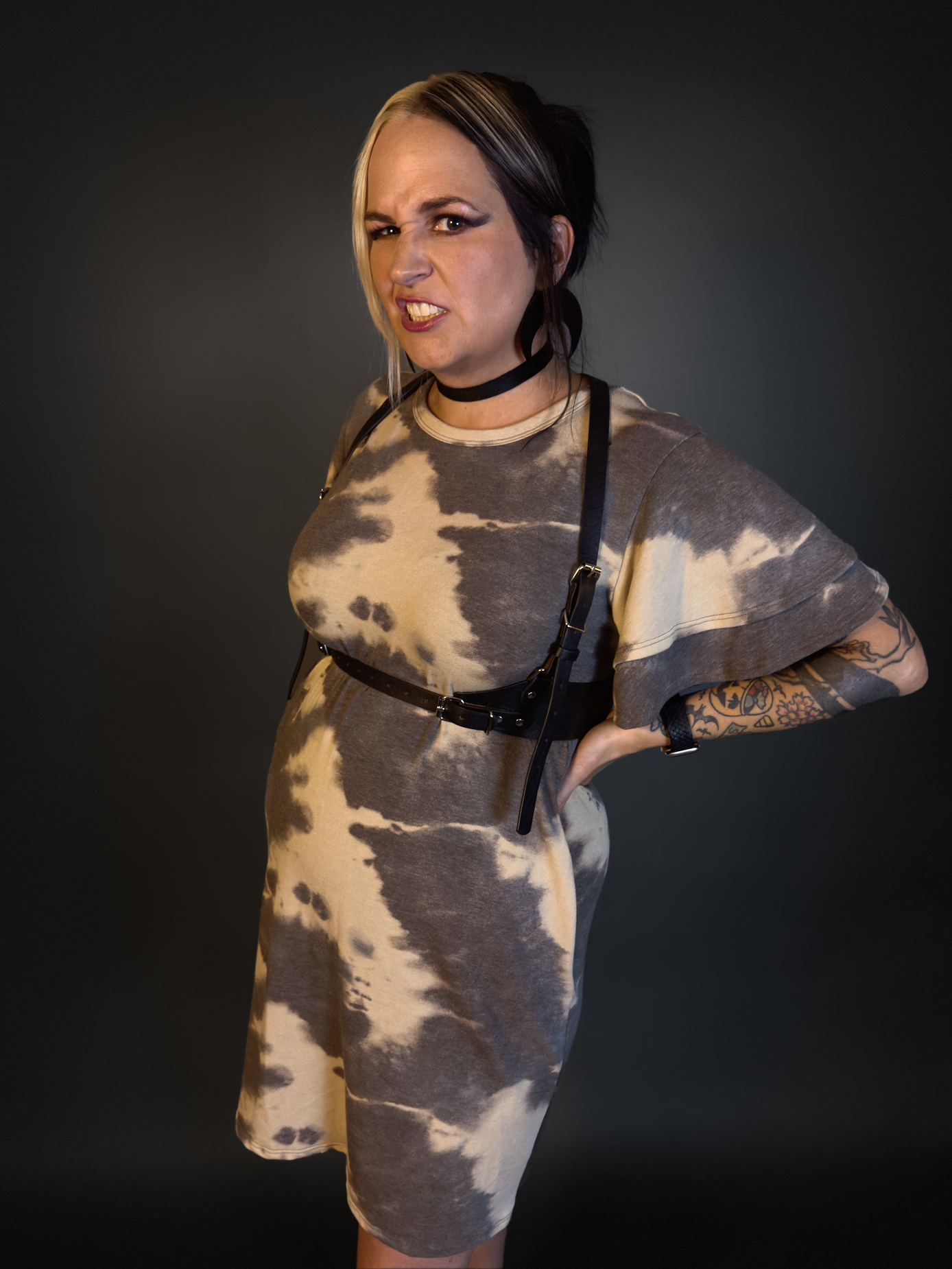 Outfit Set - Charcoal Ruffled Sleeve Tie Dye Pocket Dress & Shoulder Harness Belt Punk Style