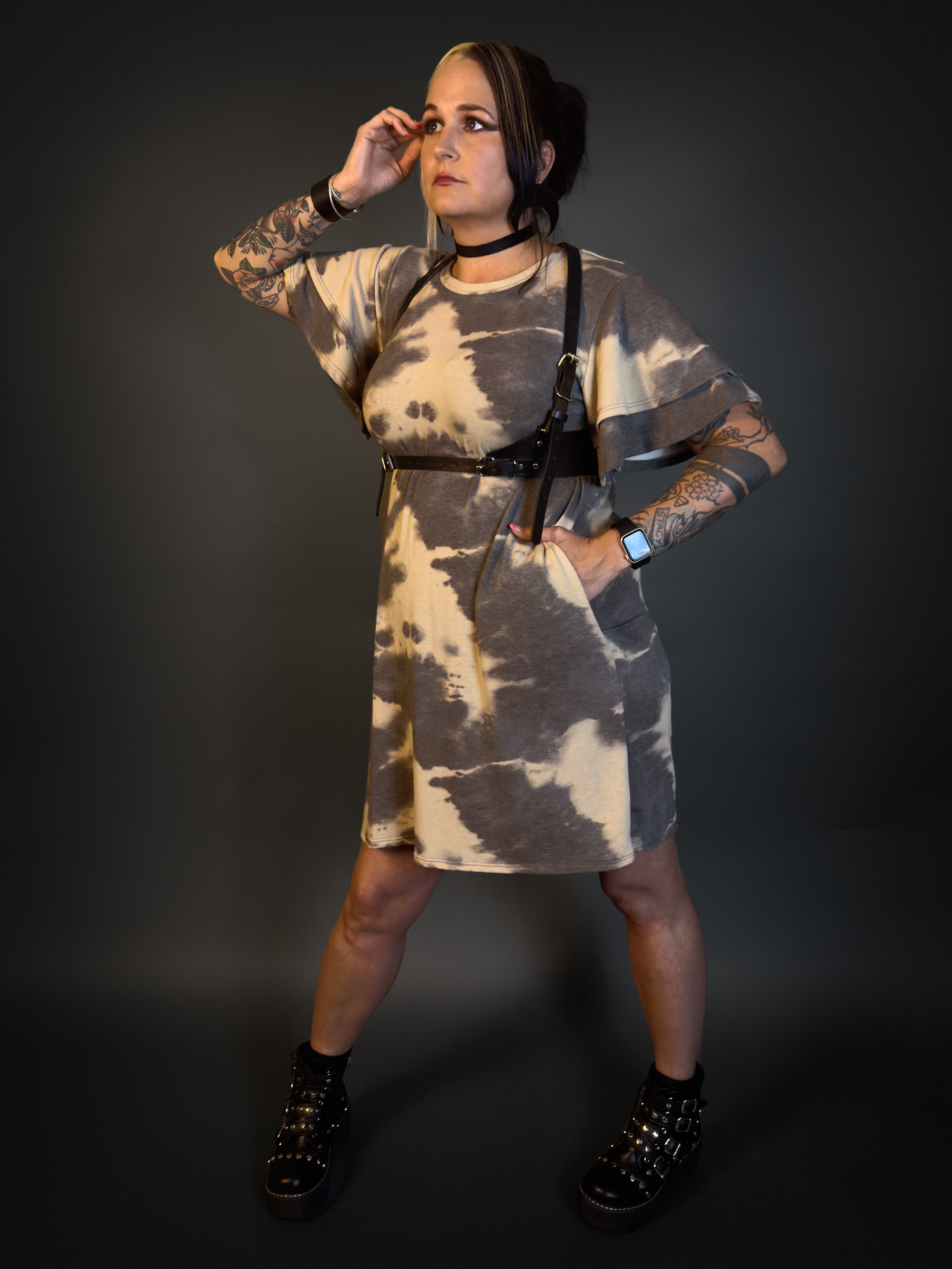 Outfit Set - Charcoal Ruffled Sleeve Tie Dye Pocket Dress & Shoulder Harness Belt Punk Style