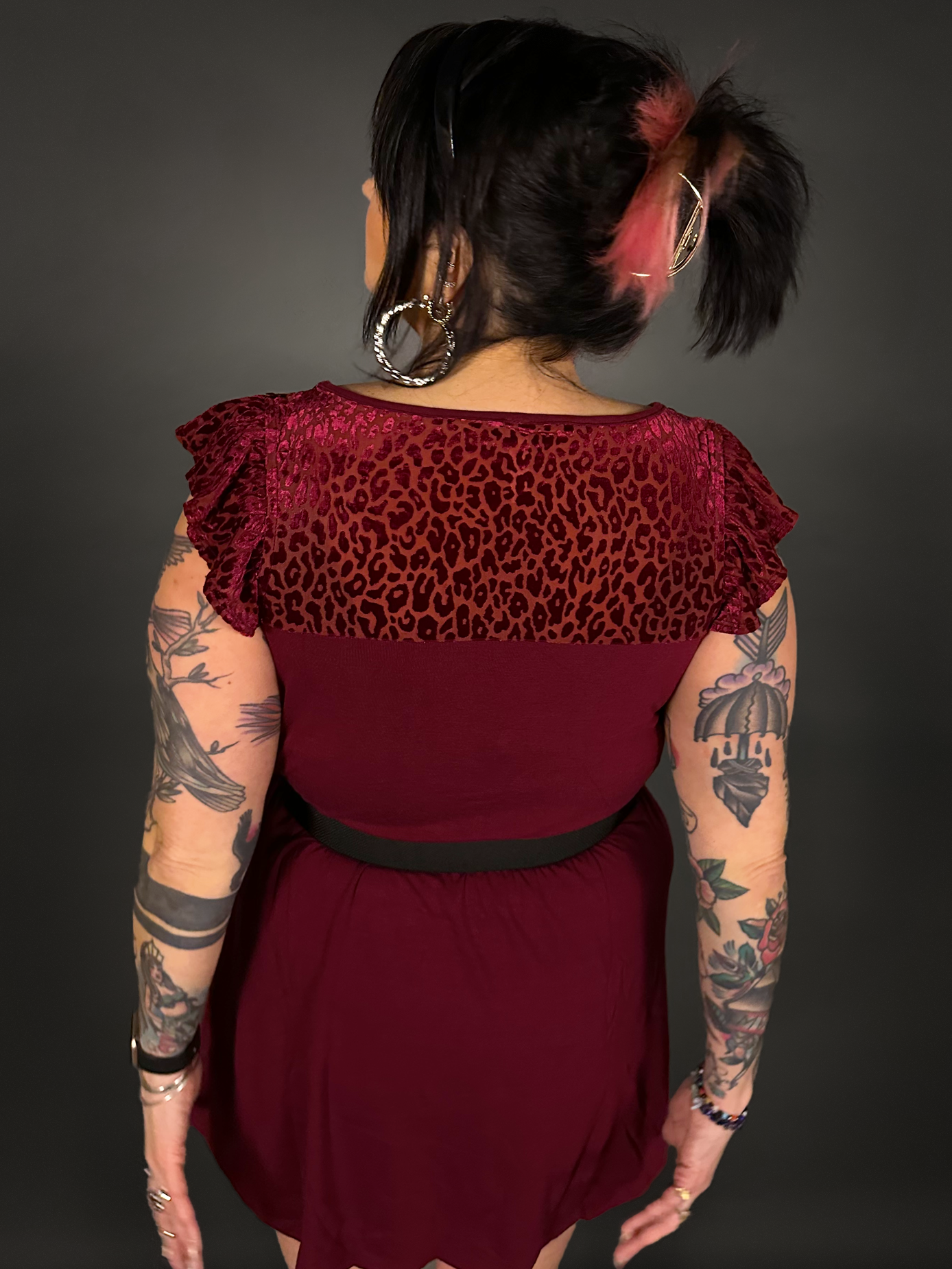 Outfit Set - Flutter Sleeve Animal Print Dress in Wine Red & Retro Style Textured Buckle Corset Belt