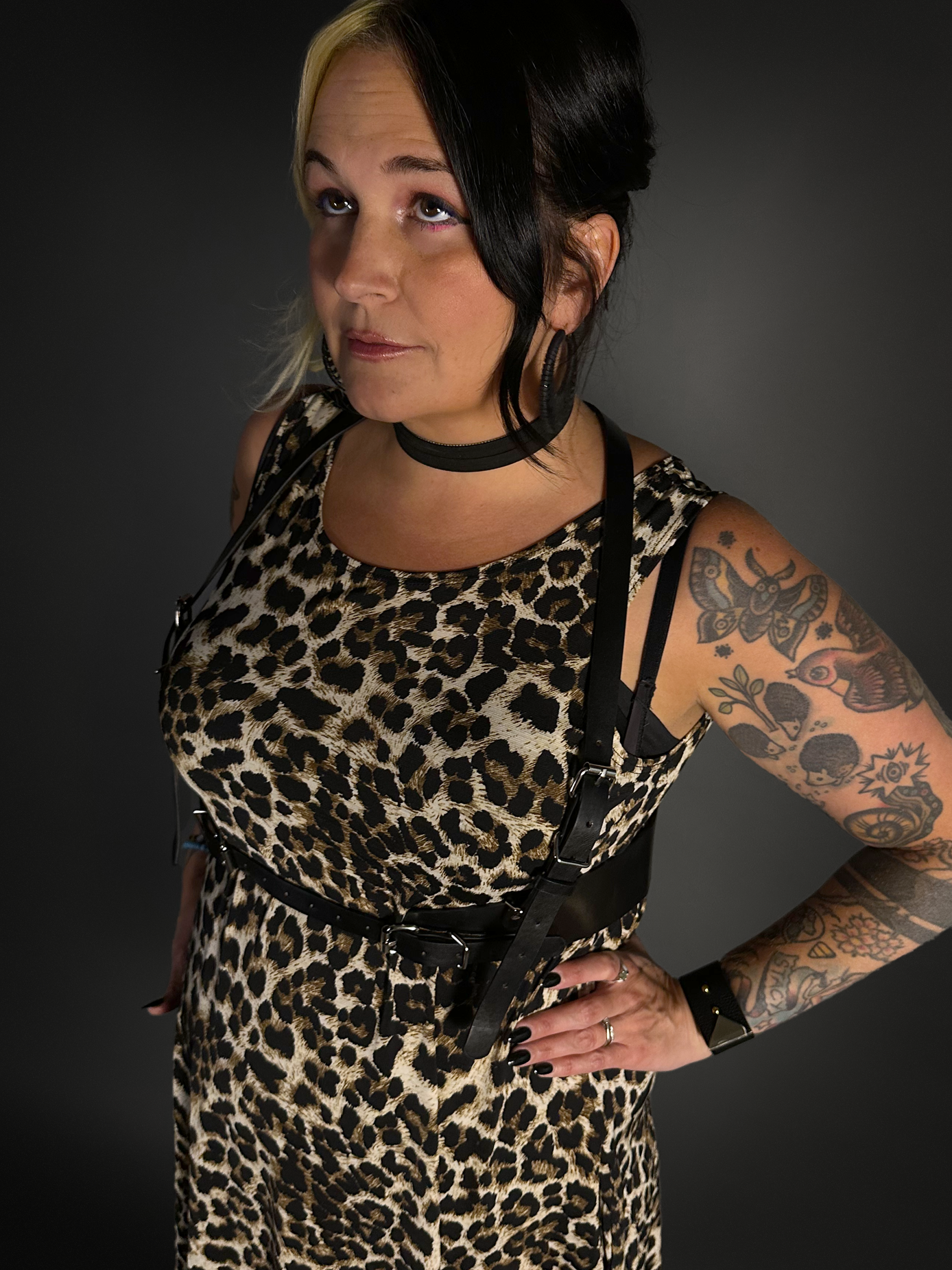 Outfit Set - Leopard Print Lightweight Stretch Dress with Pockets & Black Shoulder Harness Belt