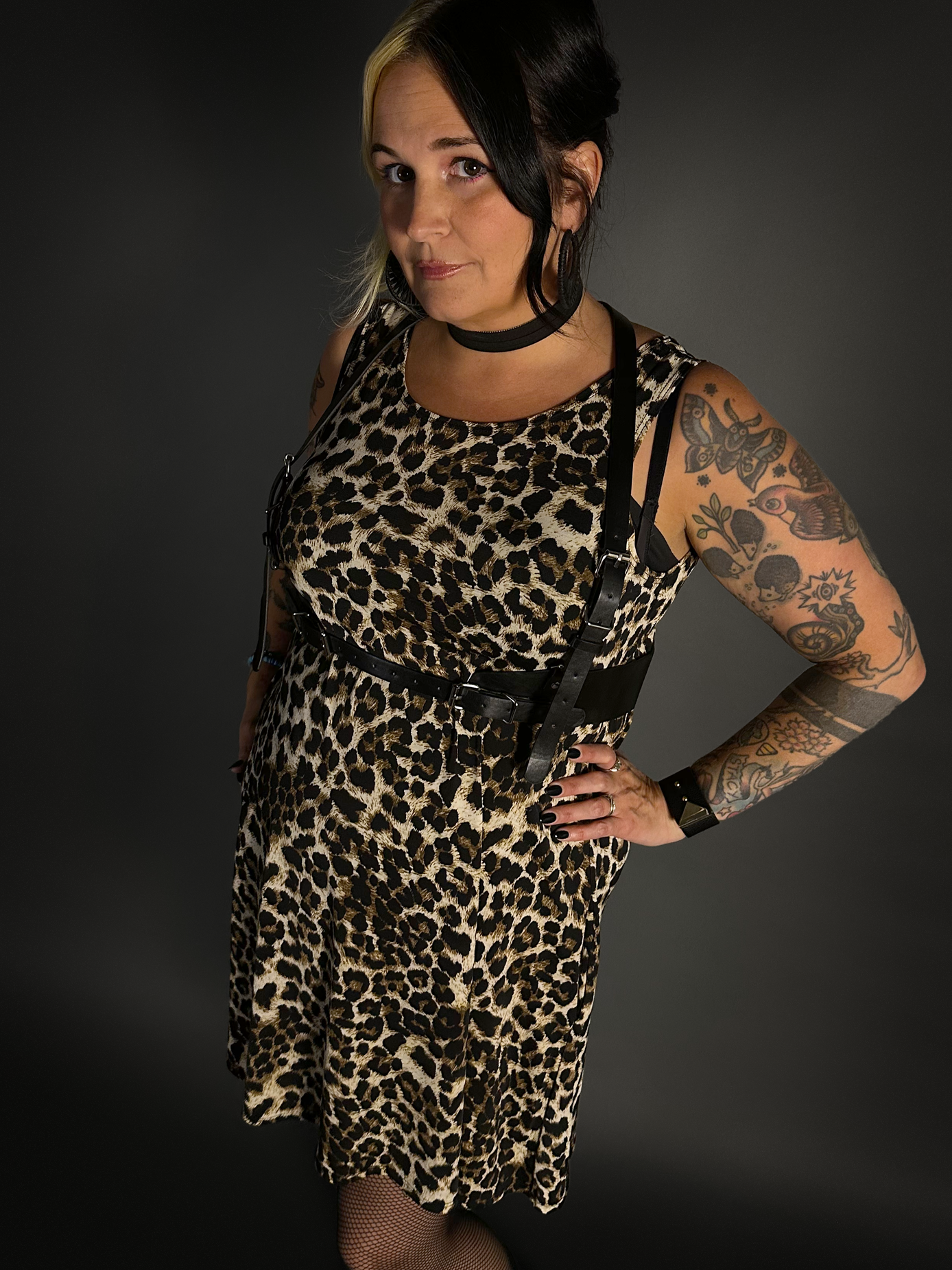 Outfit Set - Leopard Print Lightweight Stretch Dress with Pockets & Black Shoulder Harness Belt