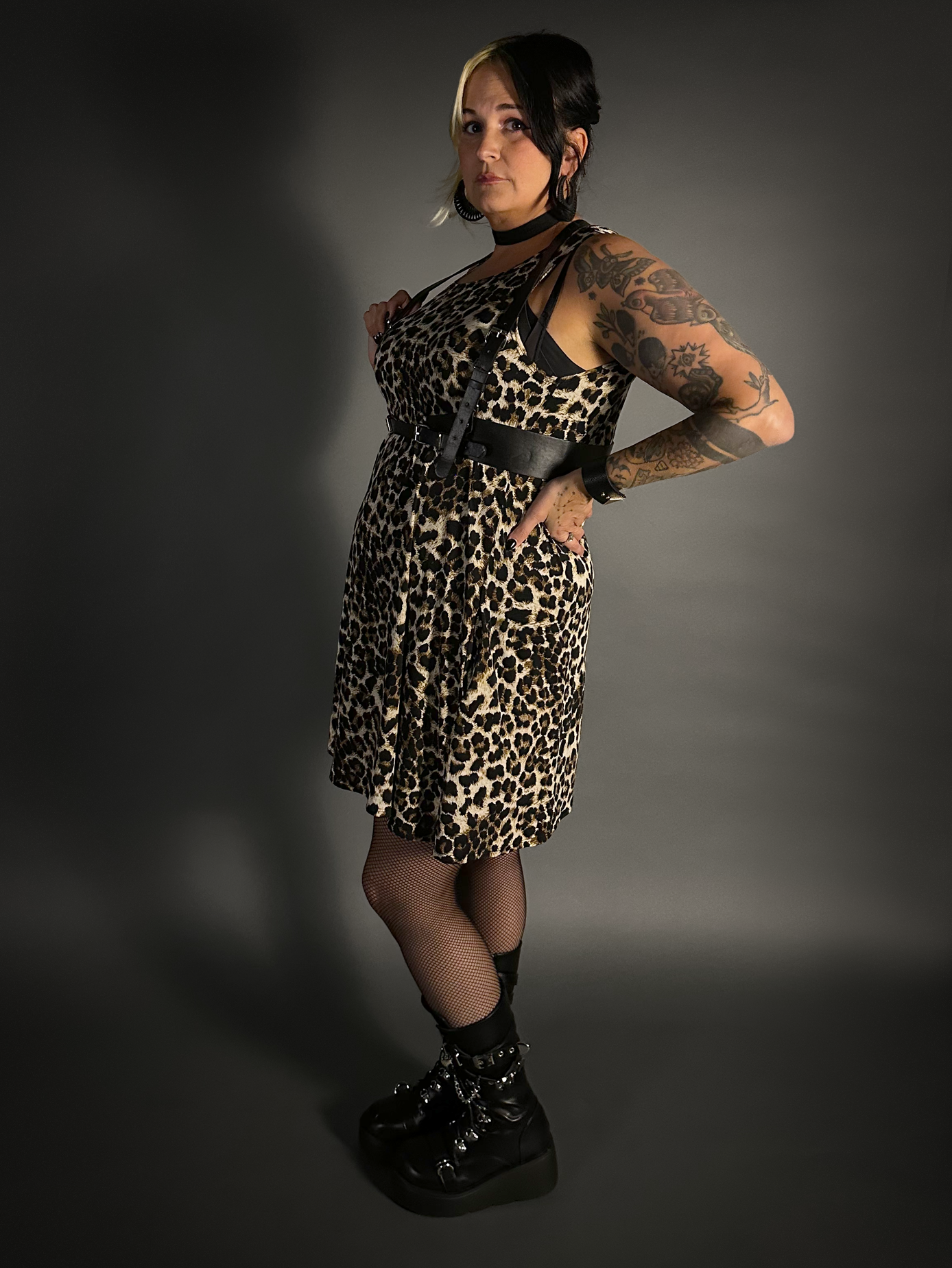 Outfit Set - Leopard Print Lightweight Stretch Dress with Pockets & Black Shoulder Harness Belt