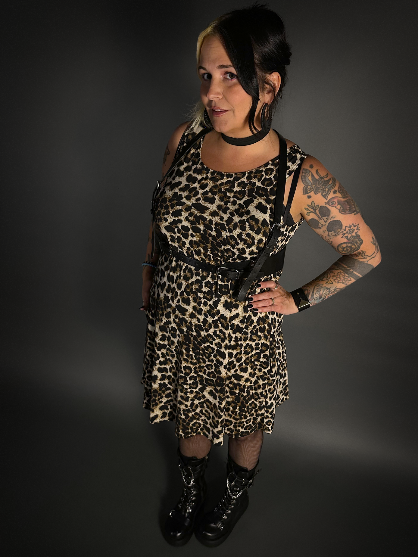 Outfit Set - Leopard Print Lightweight Stretch Dress with Pockets & Black Shoulder Harness Belt