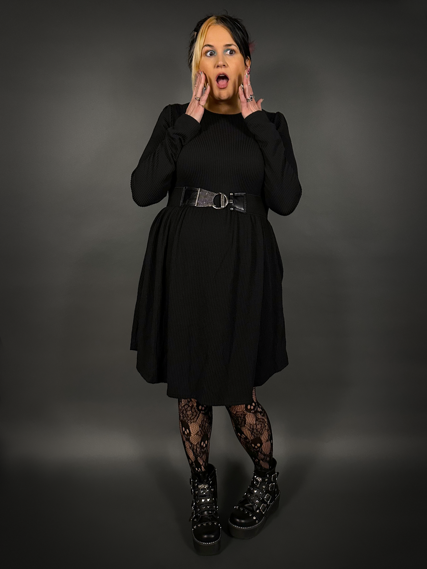 Outfit Set - Long Sleeve Ribbed Babydoll Dress & Retro Style Textured Buckle Corset Belt