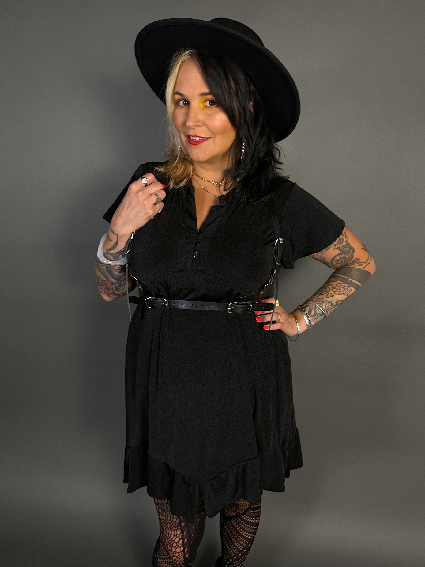 Outfit Set - Ruffled Flare Hem Babydoll Dress in Black & Classic Black Harness Belt