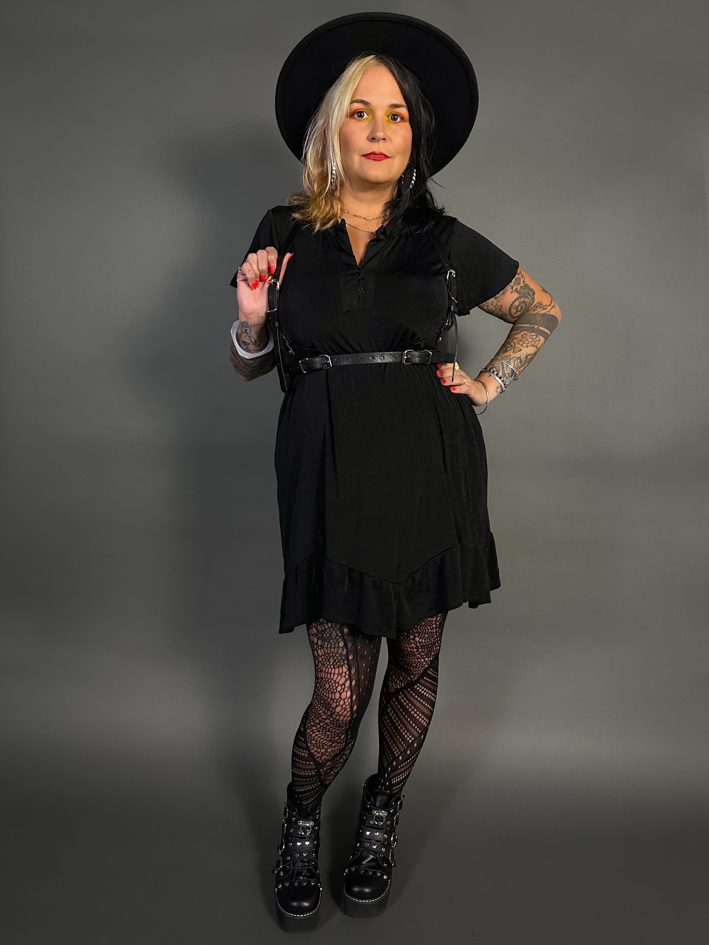 Outfit Set - Ruffled Flare Hem Babydoll Dress in Black & Classic Black Harness Belt