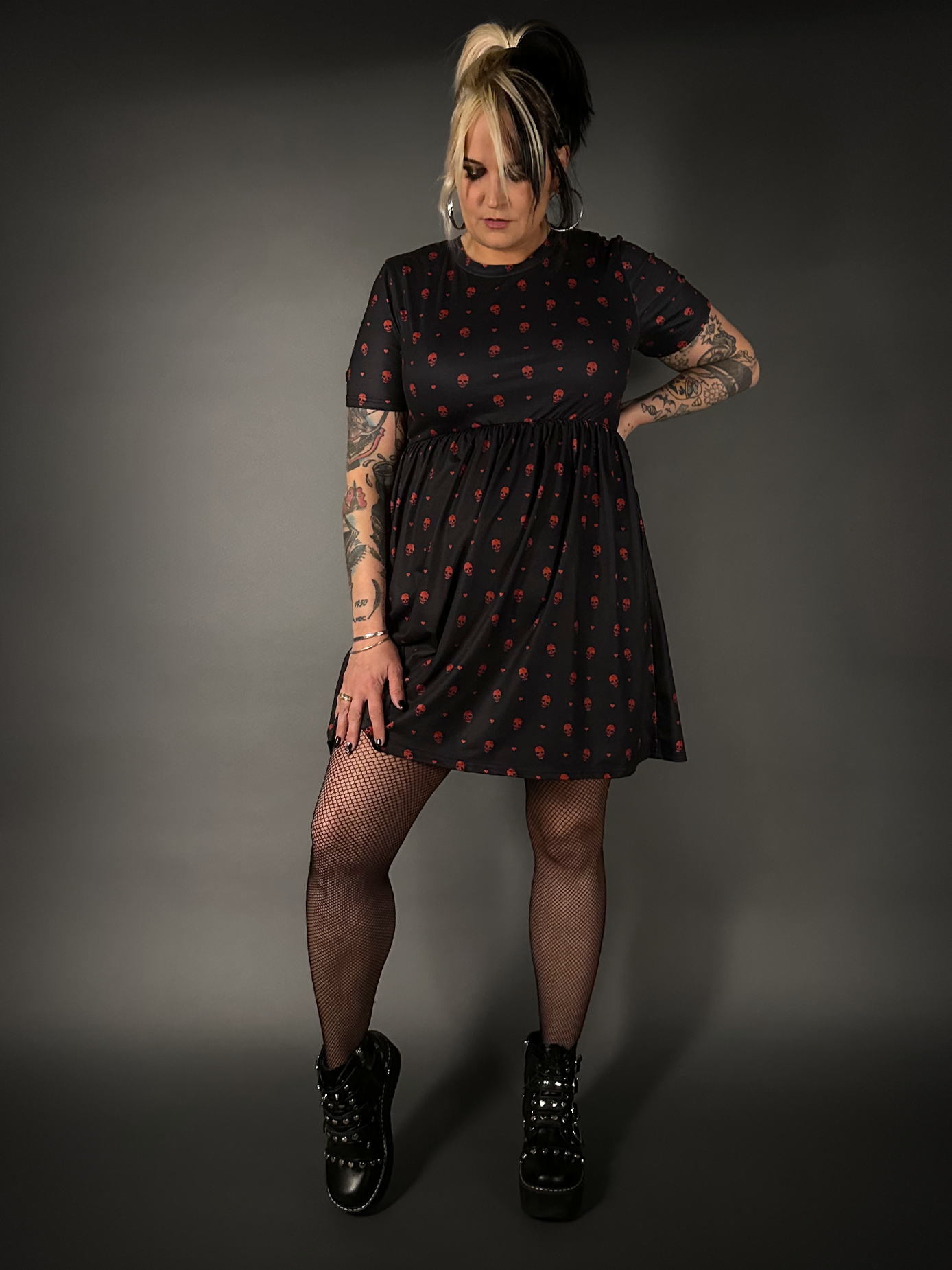 Outfit Set - Tommyrot "Hearts & Skulls" Skater Dress & Fishnet Tights by Pamela Mann