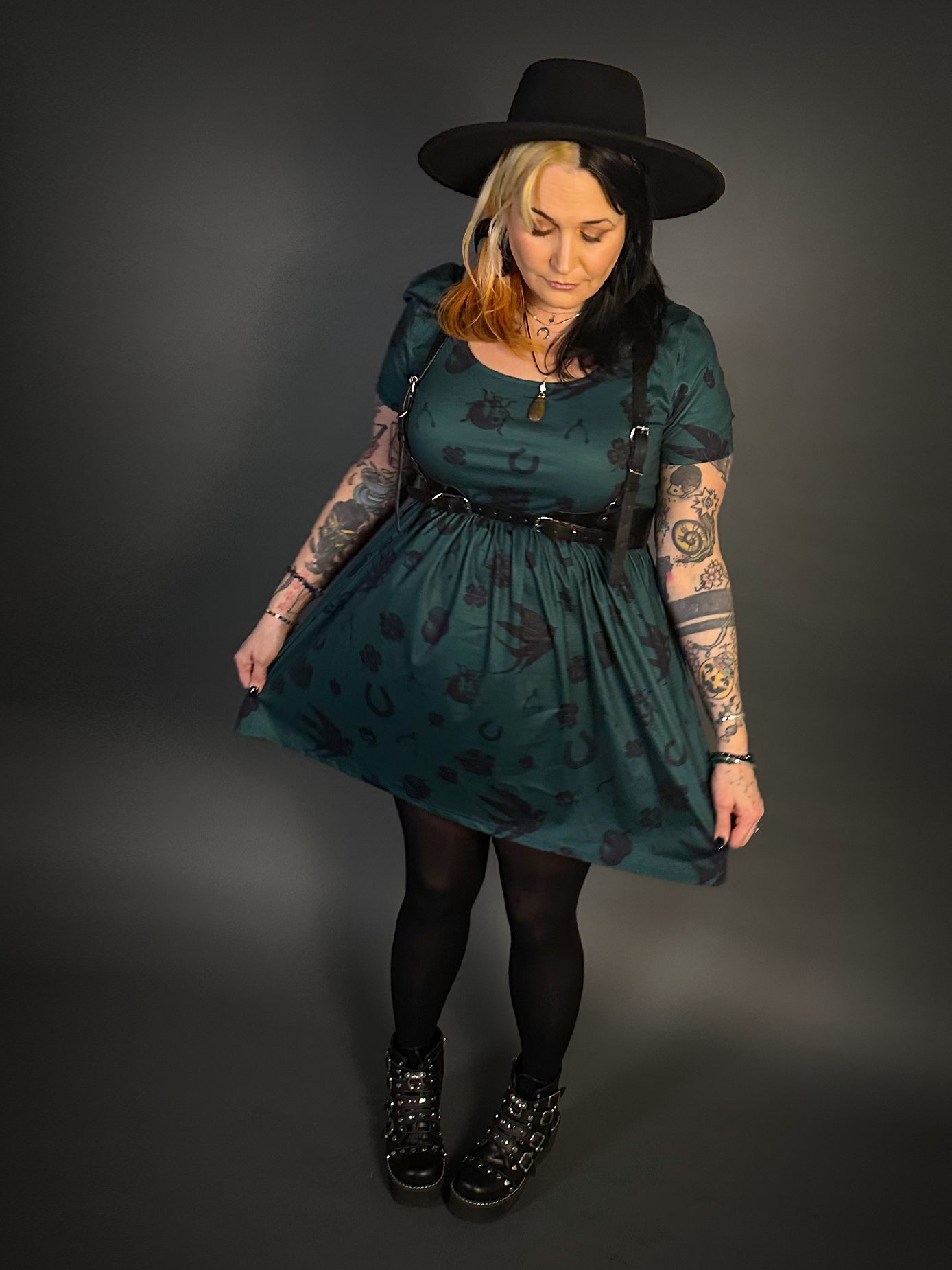 Outfit Set - Tommyrot "Lady Luck" Short Sleeve Skater Dress in Green & Classic Black Harness Belt