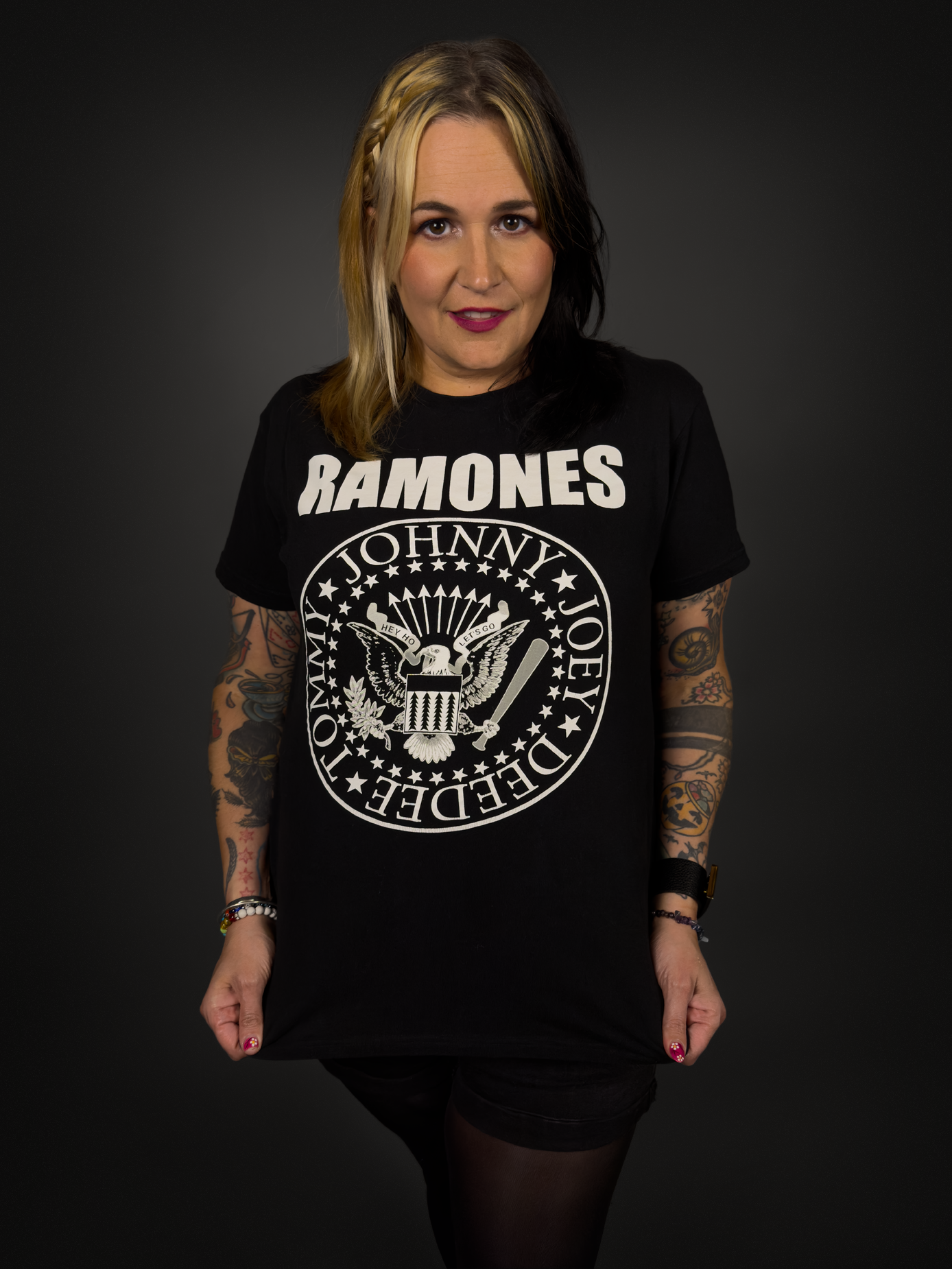 Ramones "Seal Logo" OFFICIAL Licensed T-Shirt