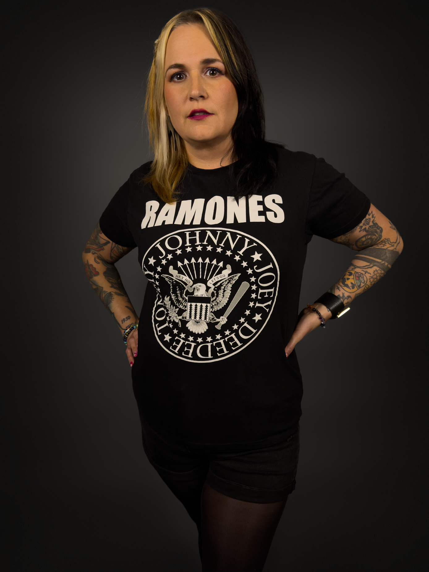 Ramones Seal Logo OFFICIAL Licensed T Shirt Tommyrot.shop