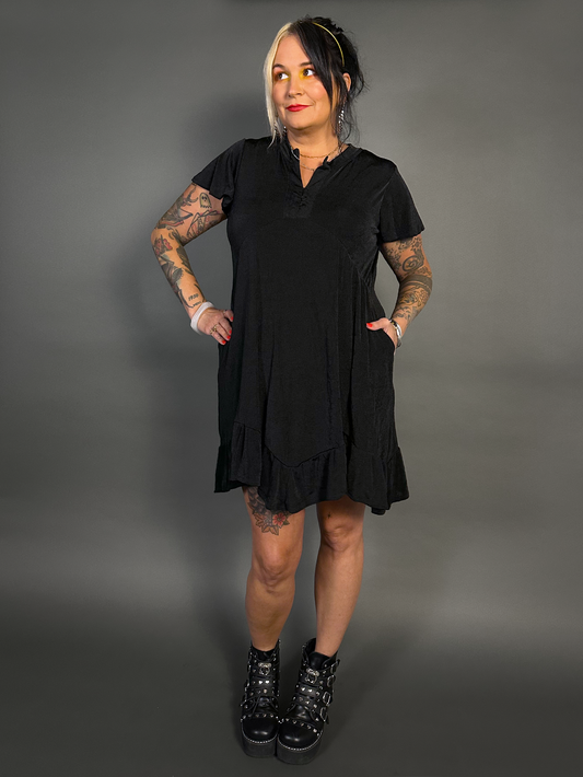 Ruffled Flare Hem Button Collar Babydoll Dress with Pockets in Black