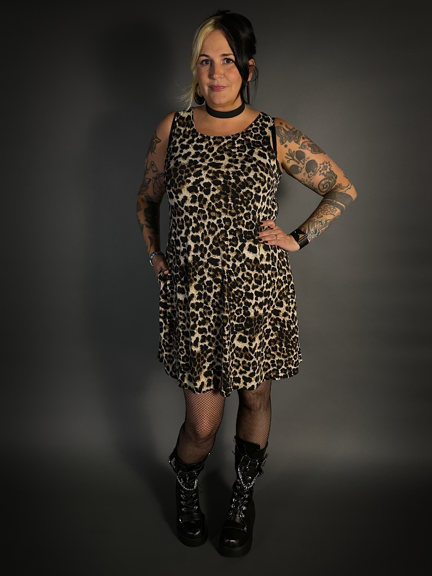 Sleeveless Leopard Print Lightweight Stretch Dress with Pockets