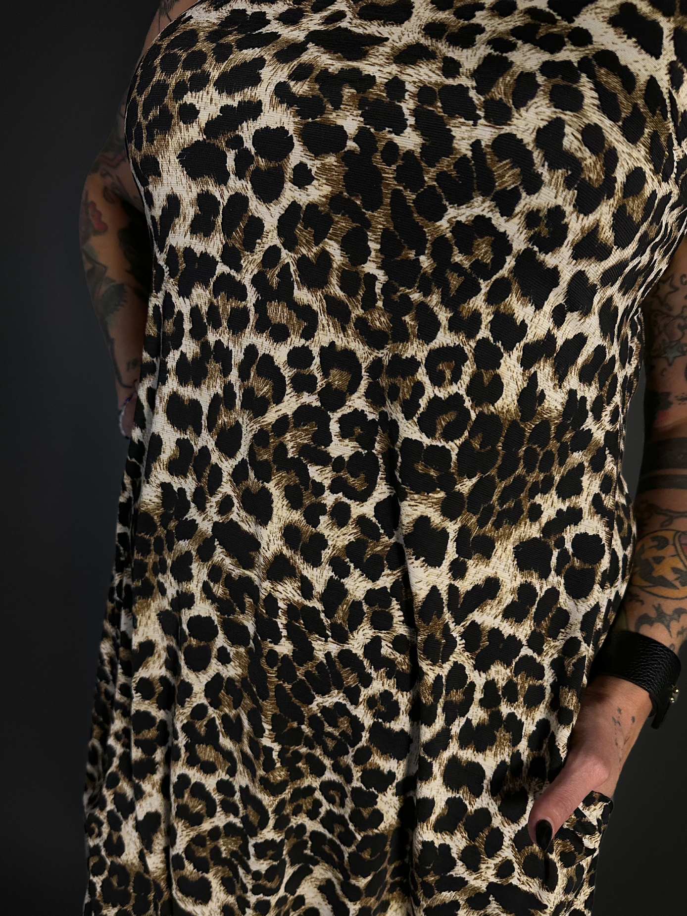 Sleeveless Leopard Print Lightweight Stretch Dress with Pockets