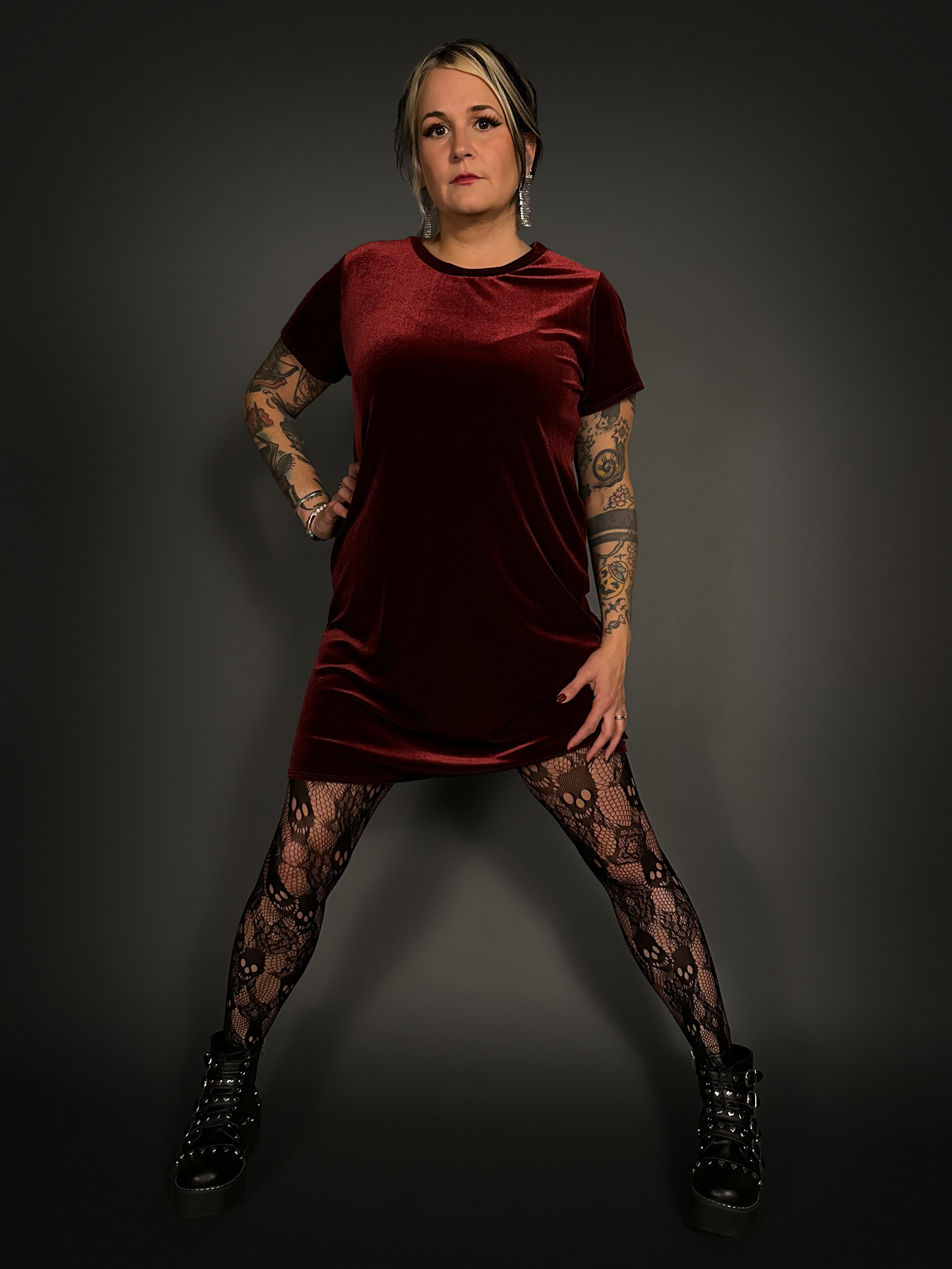 Velvet Crew Neck Short Sleeve Goth Dress in Burgundy